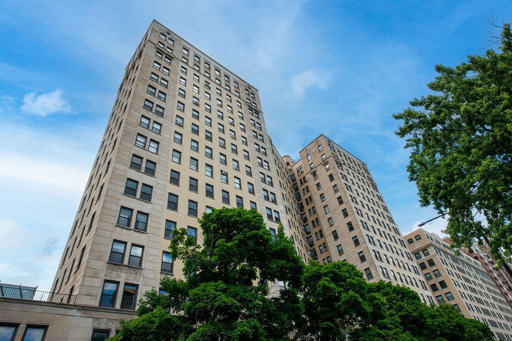 2000 N Lincoln Park West Pkwy. #1101, Chicago, IL 60614