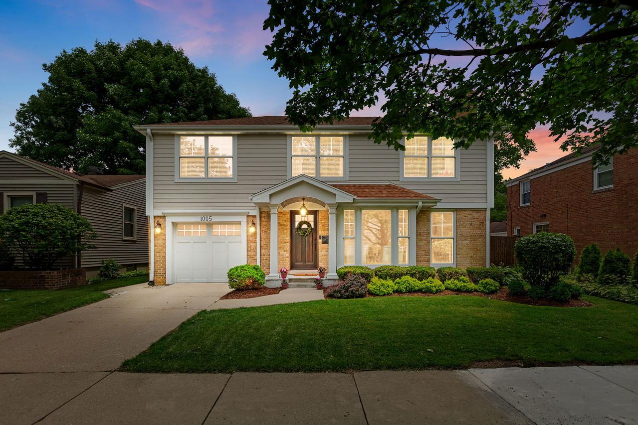 1005 N Race Ave., Arlington Heights, IL 60004