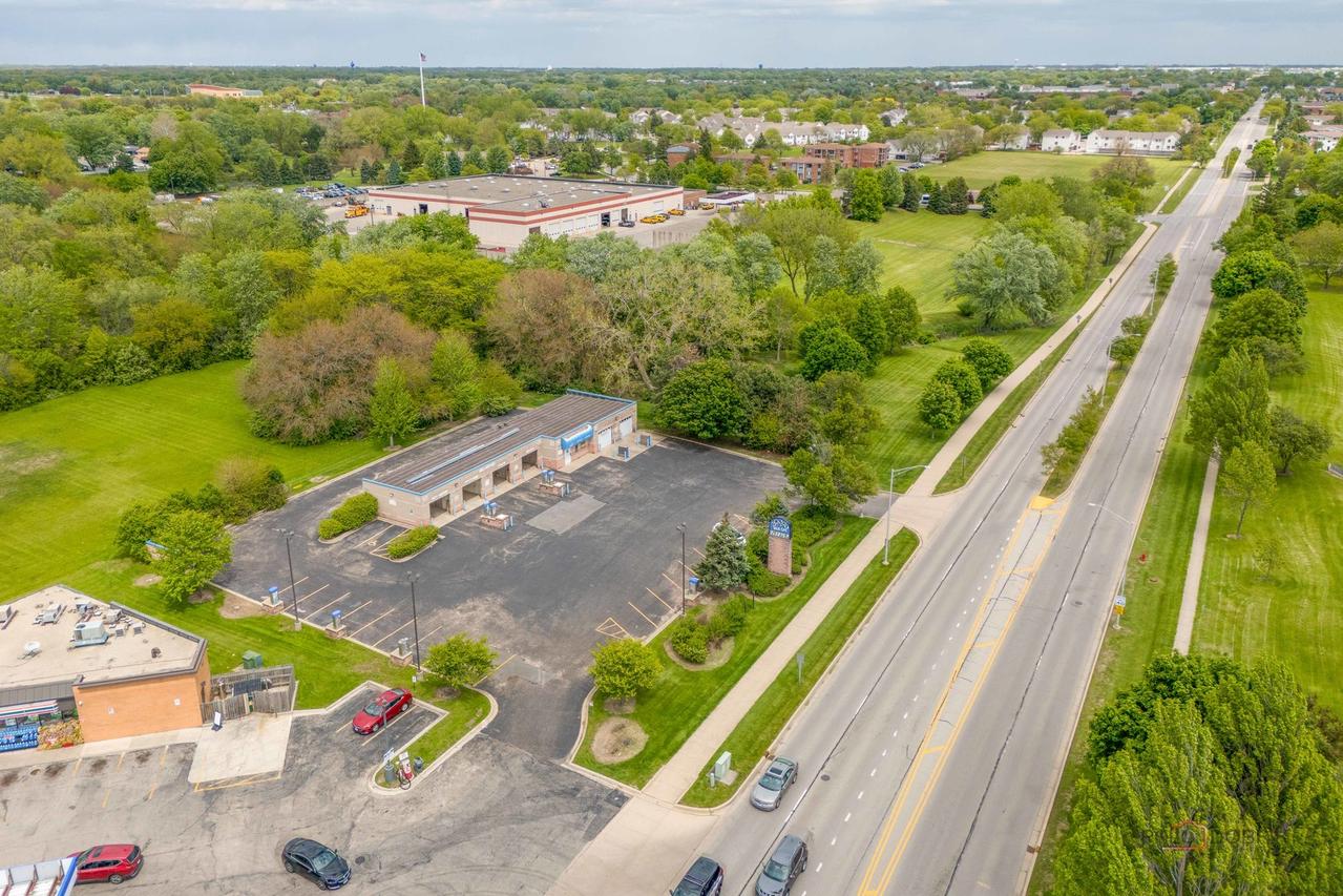 450 Lily Cache Ln., Bolingbrook, IL 60440