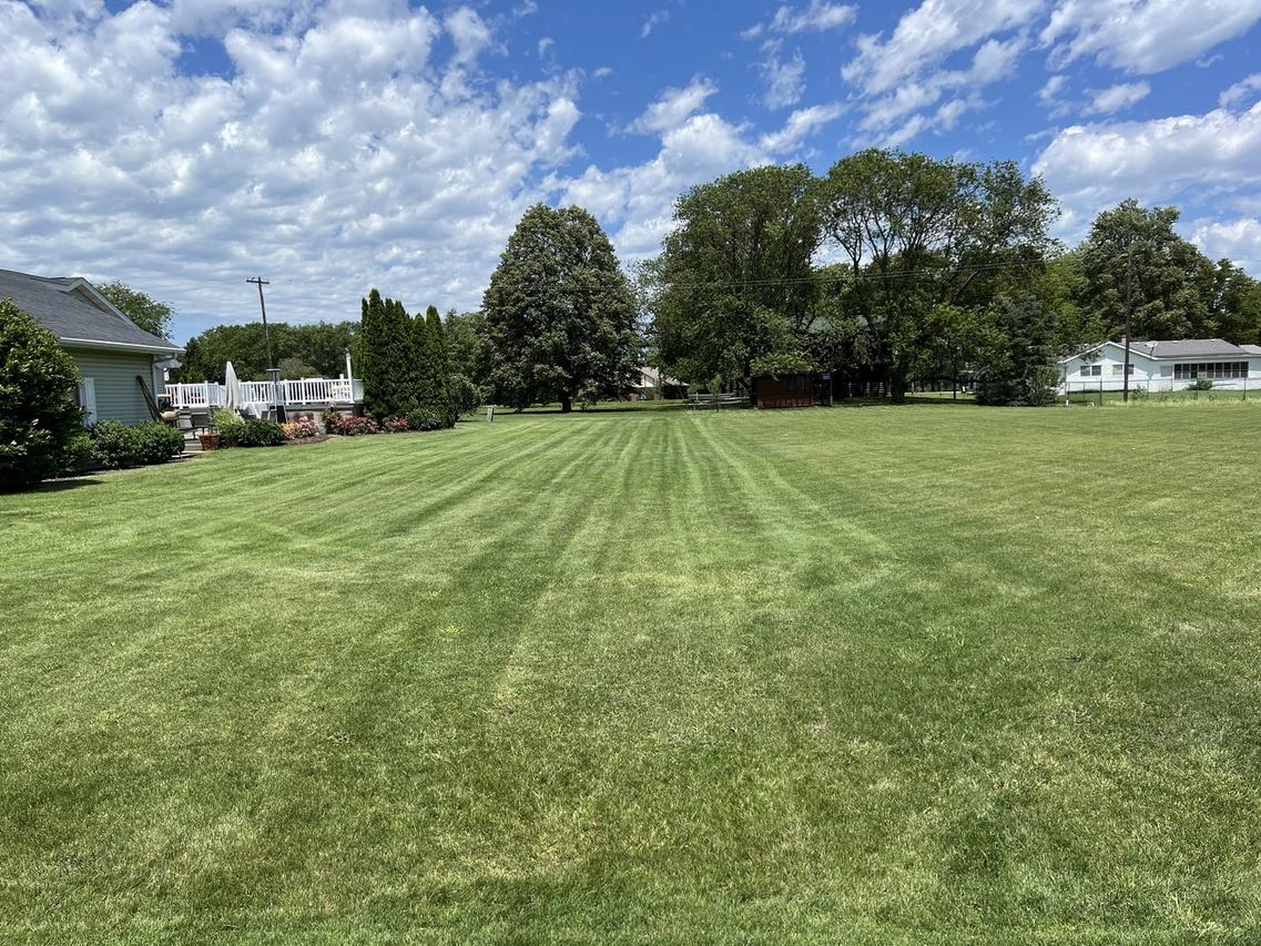 314 Kellerhal Dr., Cissna Park, IL 60924