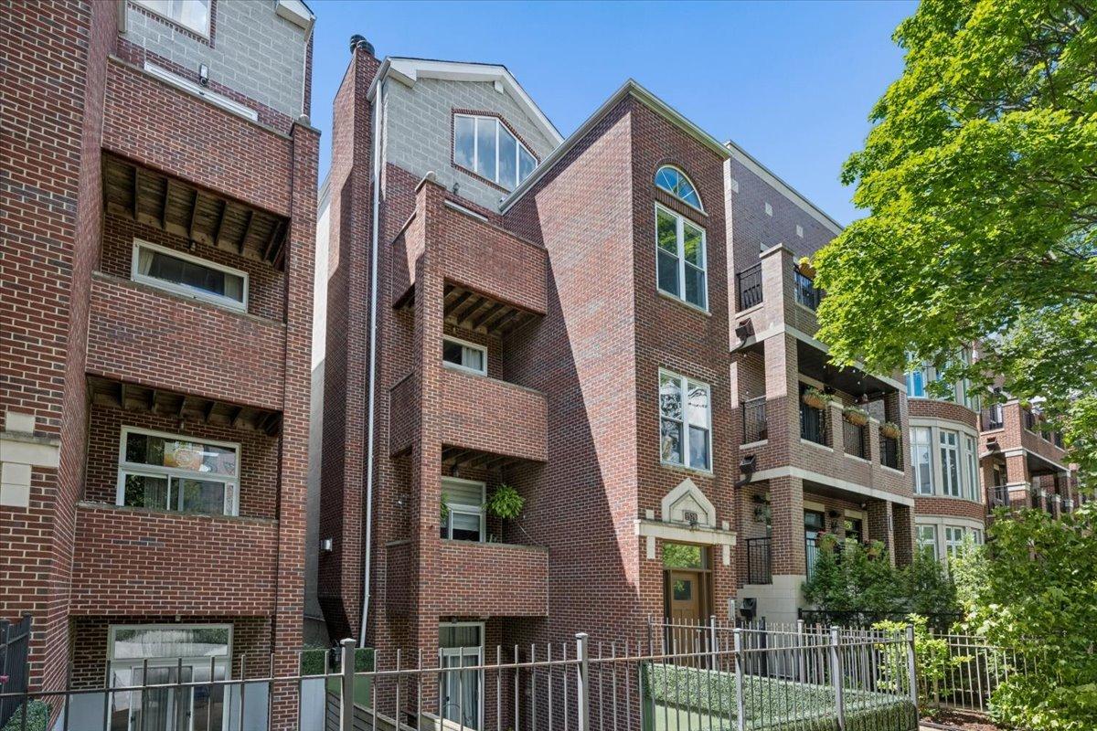 1529 W Montana St. #3, Chicago, IL 60614