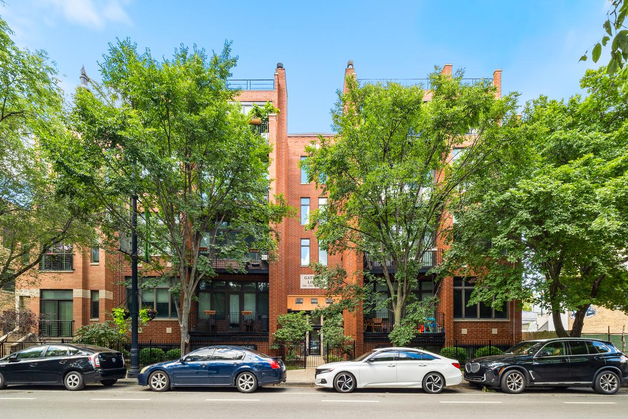 1740 W Belmont Ave. #1R, Chicago, IL 60657