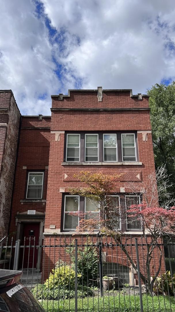 6436 S Vernon Ave., Chicago, IL 60637
