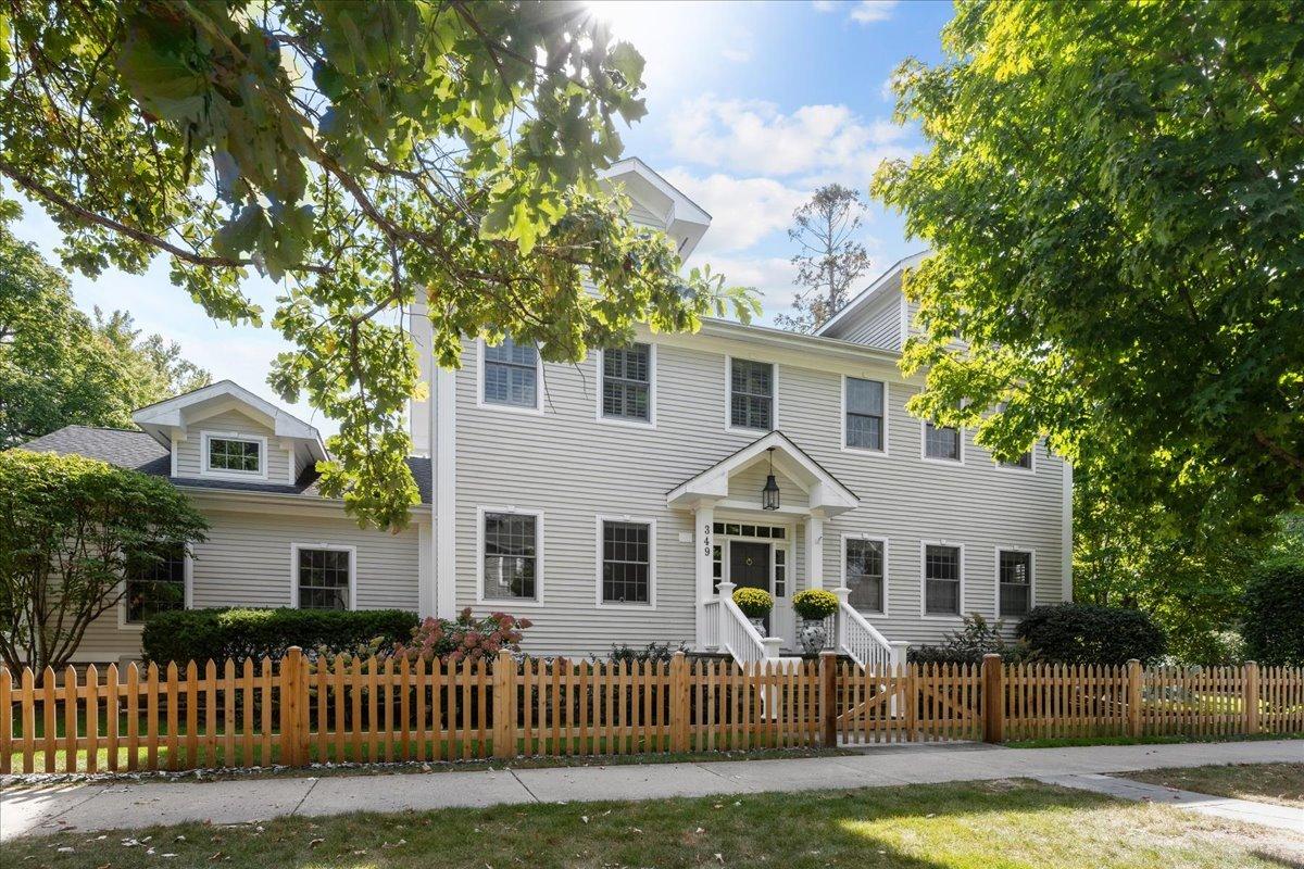 349 Gregory Ave., Wilmette, IL 60091