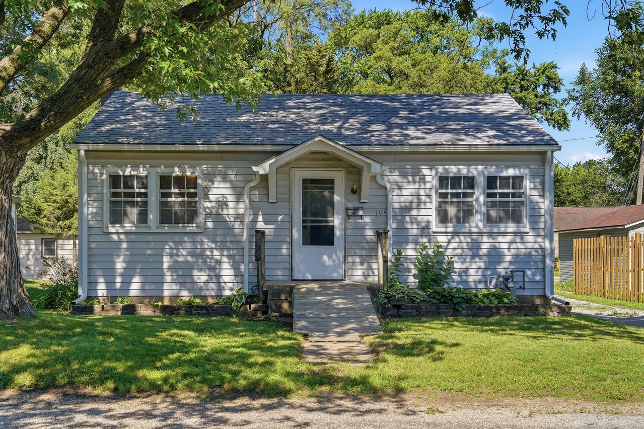 704 6th Ave., Rock Falls, IL 61071