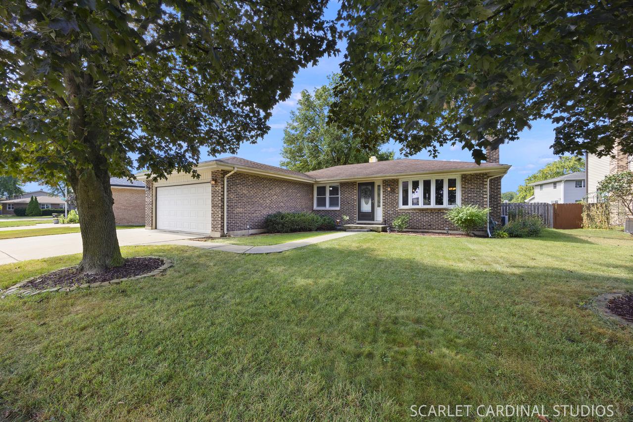 970 Dearborn Cir., Carol Stream, IL 60188