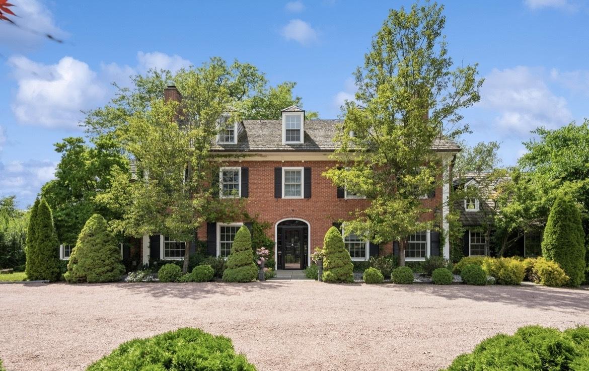 82 Woodley Rd., Winnetka, IL 60093