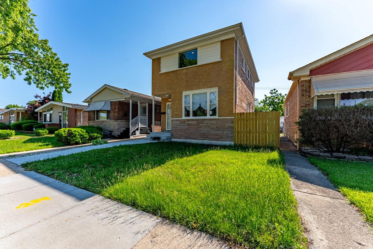 9131 S Parnell Ave., Chicago, IL 60620