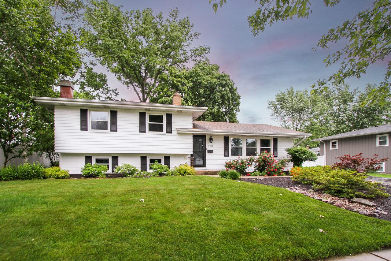 329 Tupelo Ave., Naperville, IL 60540