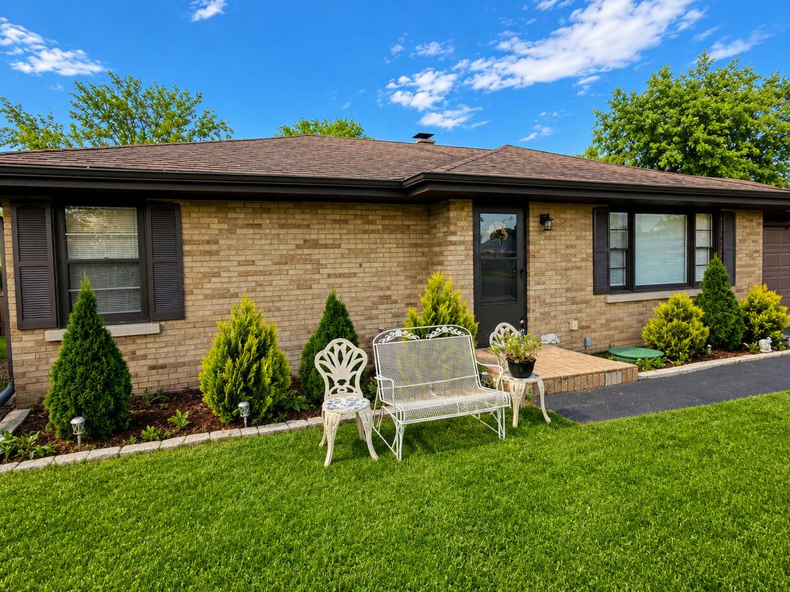 900 Westminster Rd., Joliet, IL 60435