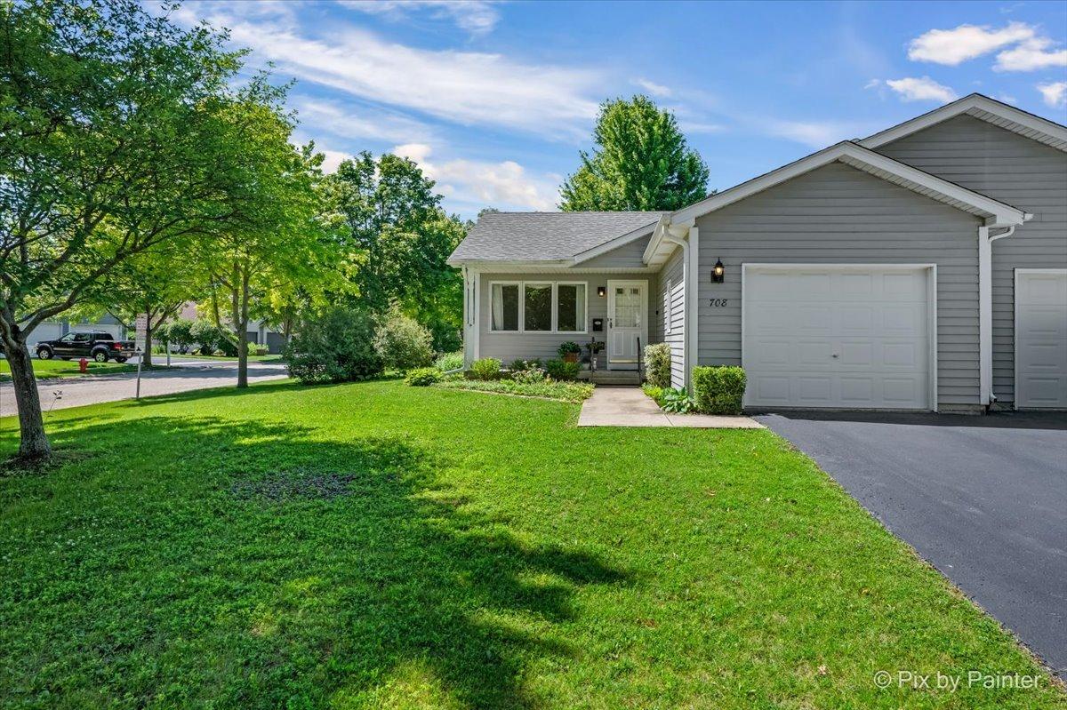708 Harmony Ct., North Aurora, IL 60542