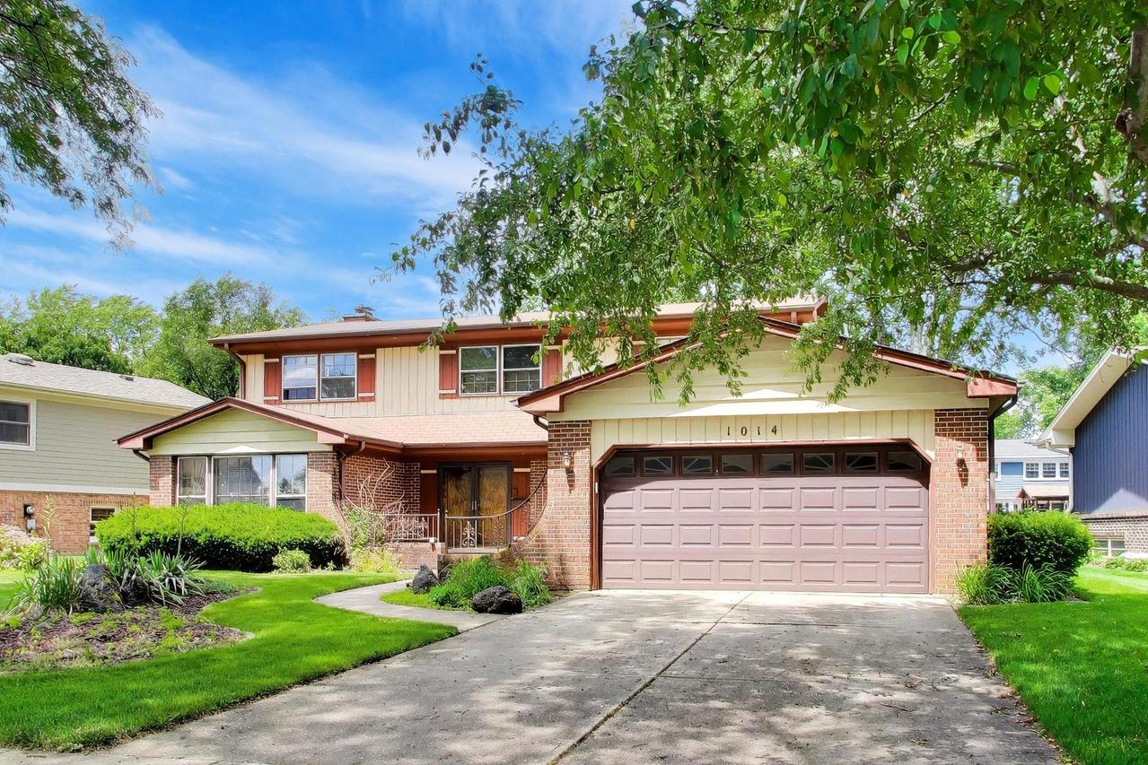 1014 E Crabtree Dr., Arlington Heights, IL 60004
