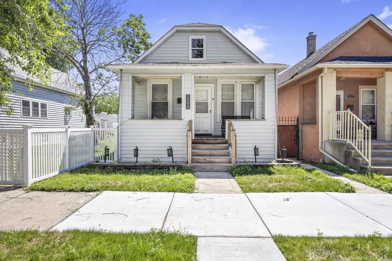 13219 S Houston Ave., Chicago, IL 60633