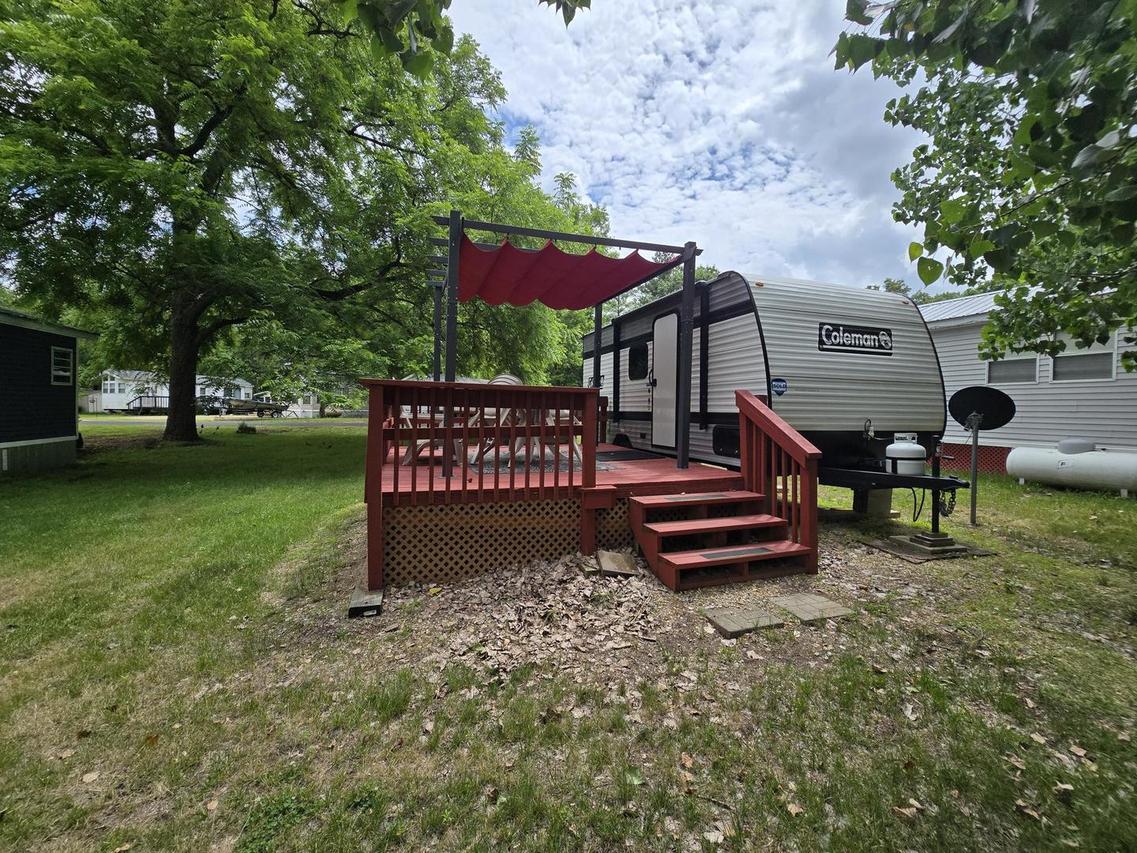 17/249 Woodhaven, Sublette, IL 61367