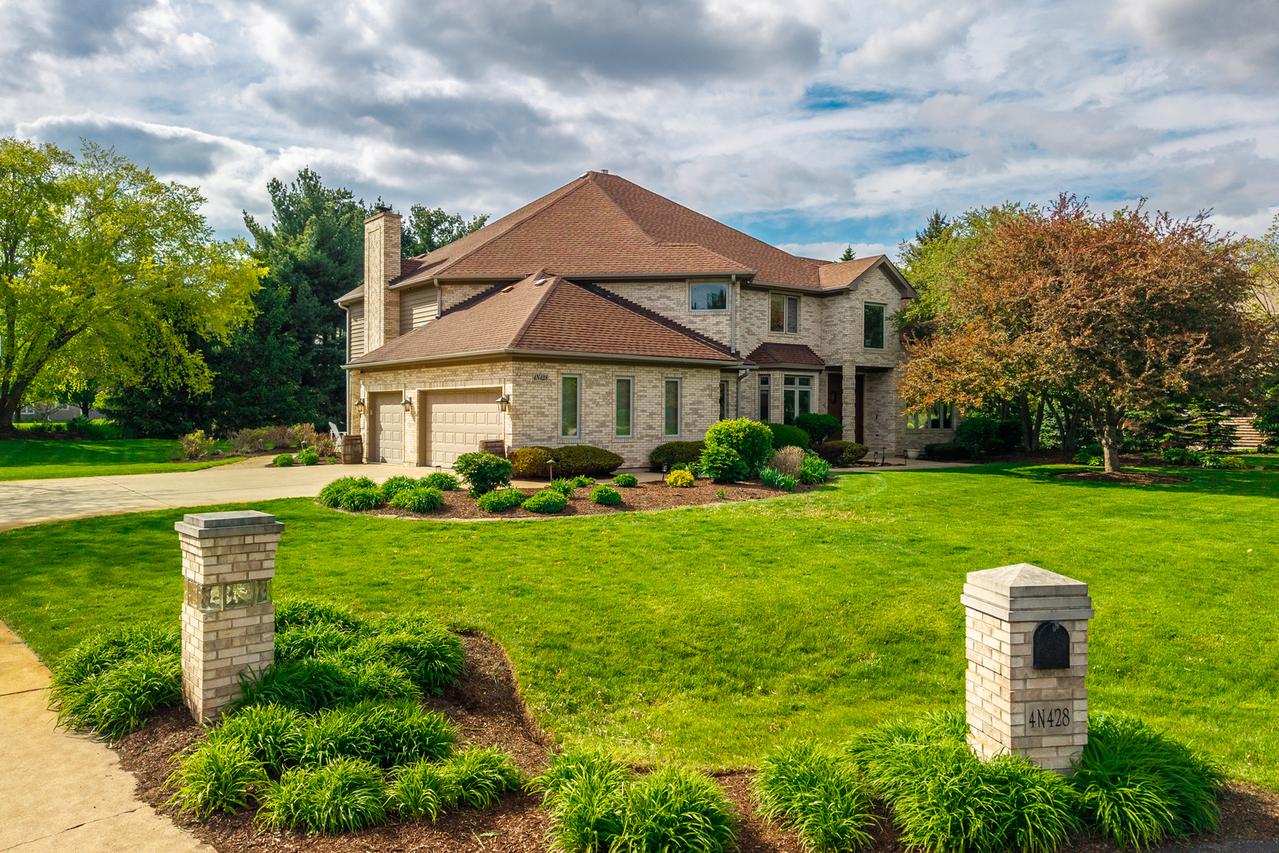 4N428 Kingswood Ct., Wayne, IL 60184