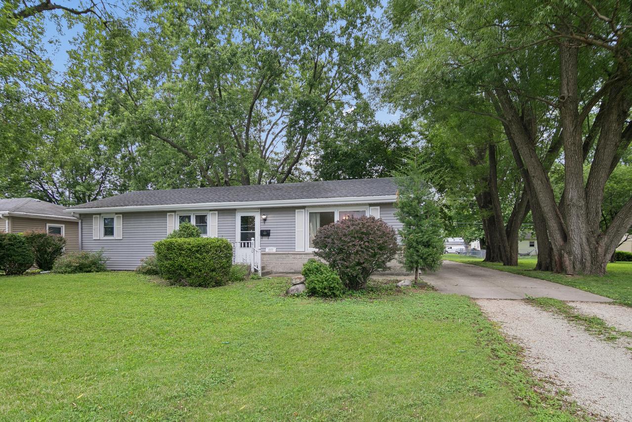660 Jonette Ave., Bradley, IL 60915