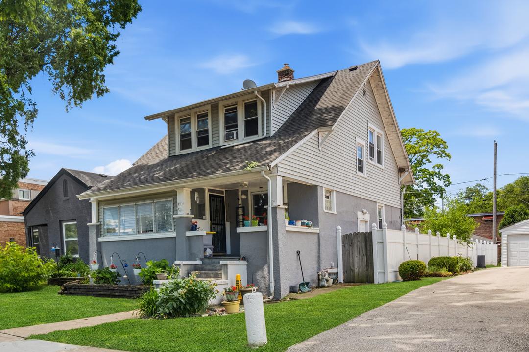1724 Hovland Ct., Evanston, IL 60201
