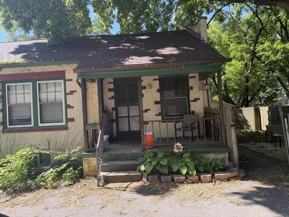 7 Villard Ct., Champaign, IL 61820