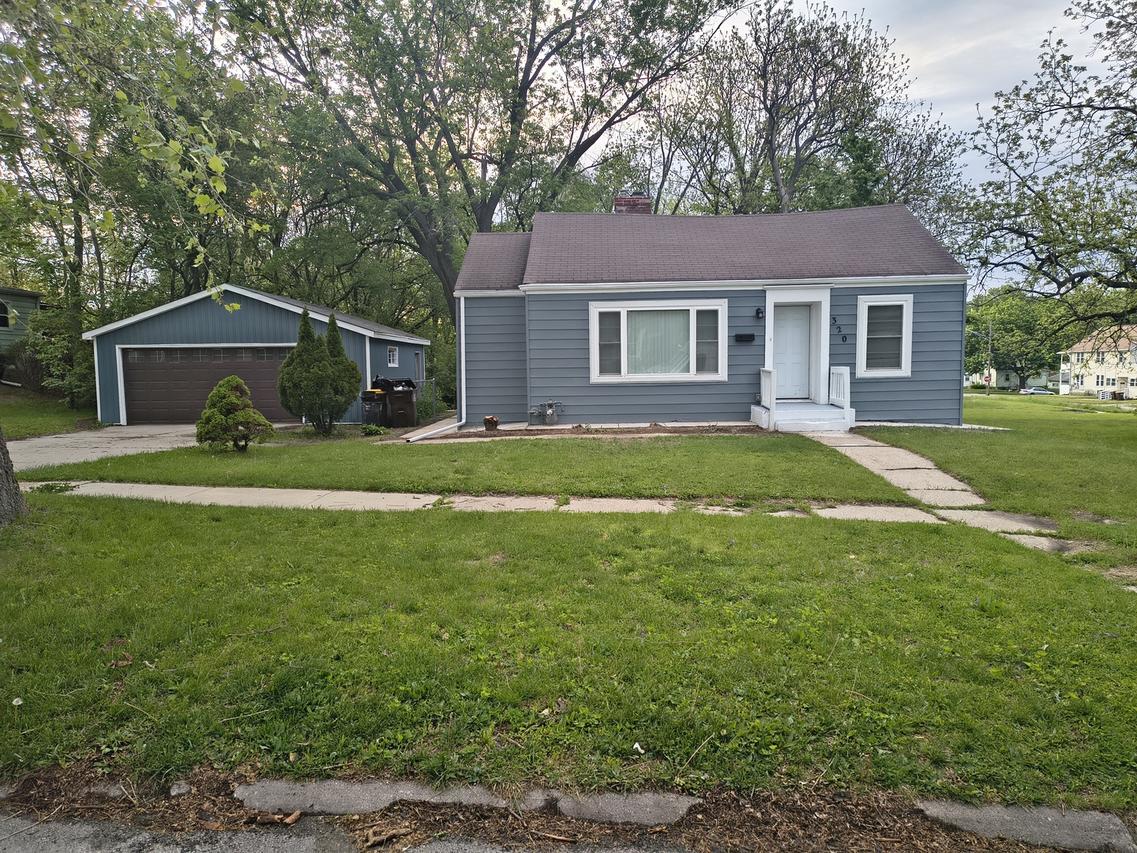 320 Howard Ave., Rockford, IL 61102