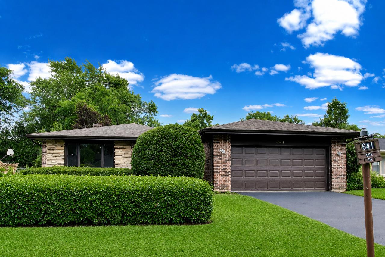641 Lee Dr., Crystal Lake, IL 60014