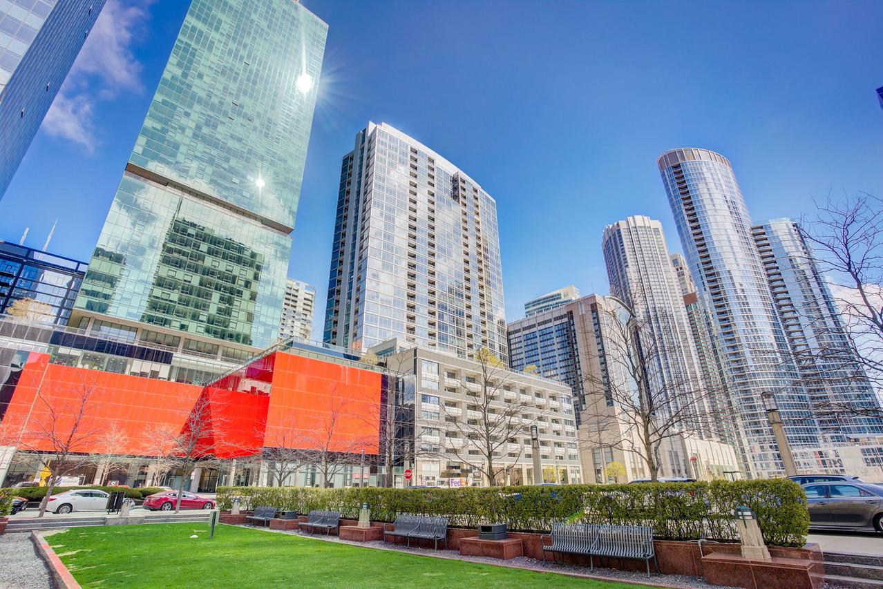 240 E Illinois St. #3101, Chicago, IL 60611