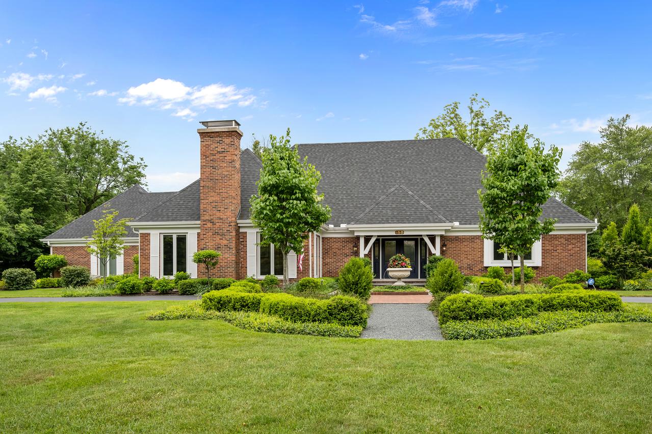150 N Suffolk Ln., Lake Forest, IL 60045