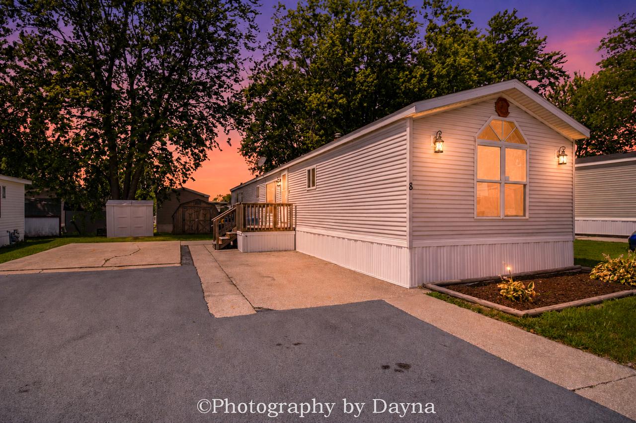 8 Berry Ln., Bourbonnais, IL 60914