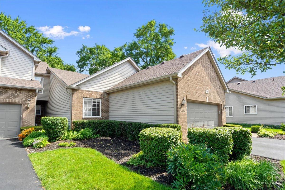 1308 Dancing Bear Ln., Elgin, IL 60120