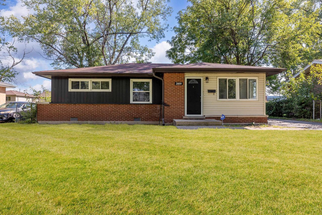 2859 Stafford Dr., Markham, IL 60428