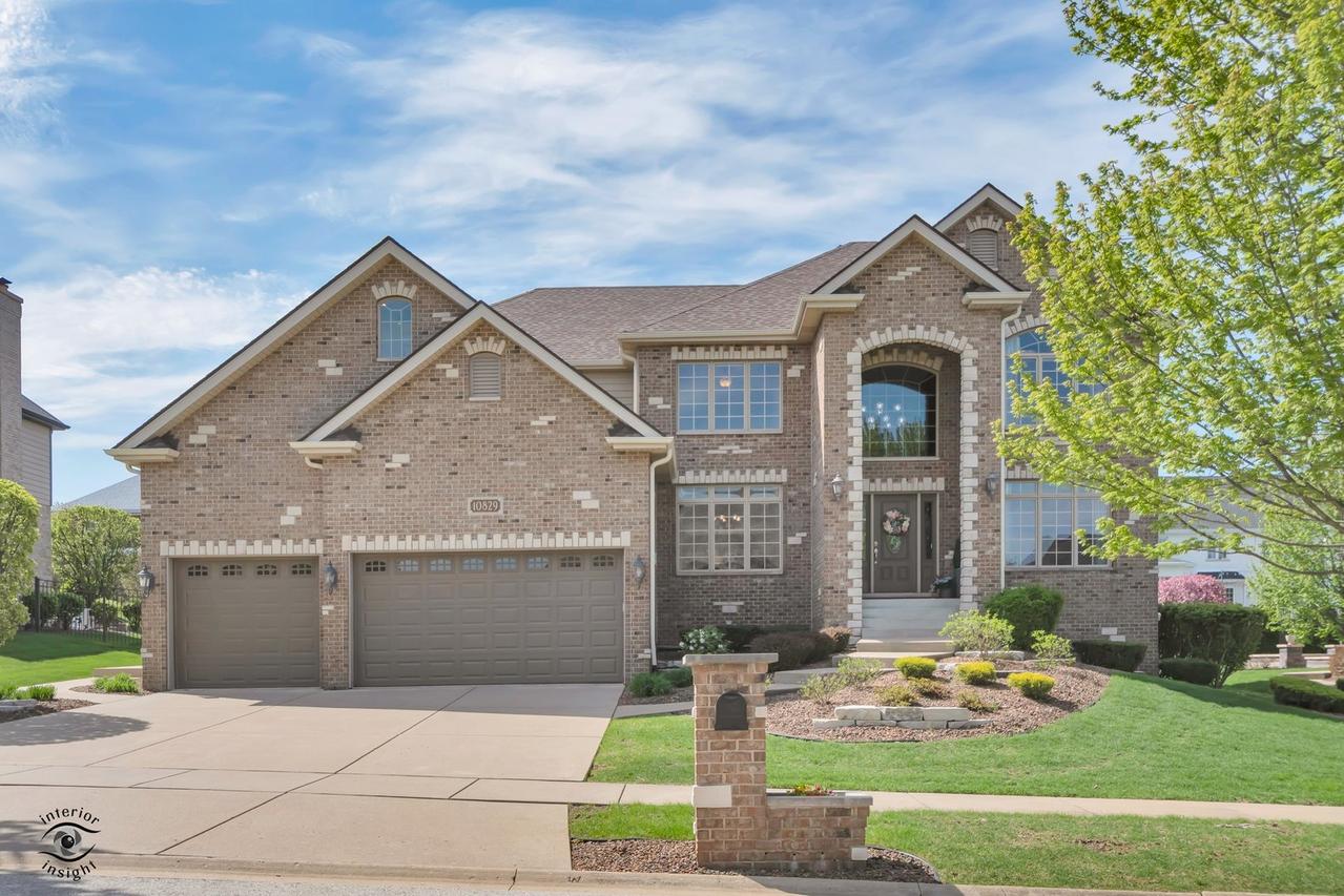 10829 Warwick Ln., Orland Park, IL 60467