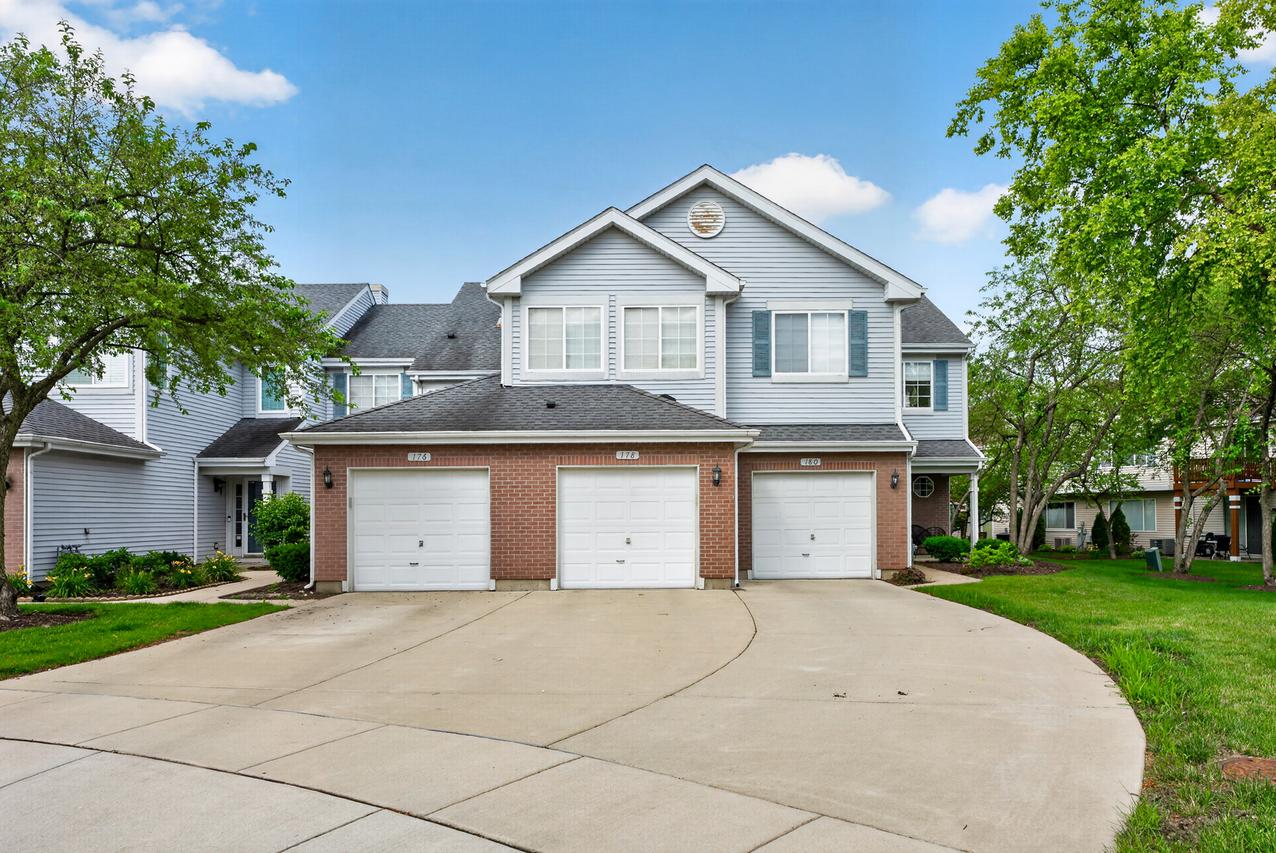 178 Cripple Creek Ct. #1, Schaumburg, IL 60194