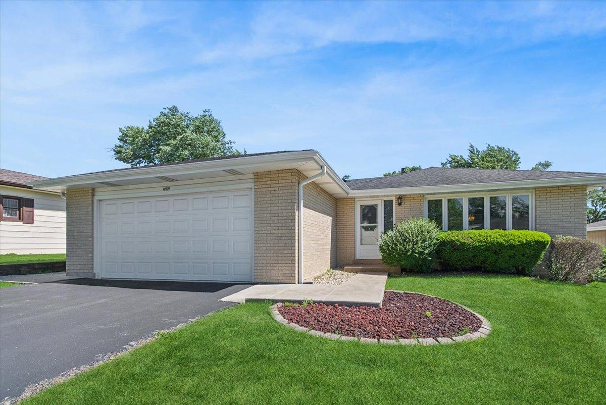 4919 153rd St., Oak Forest, IL 60452