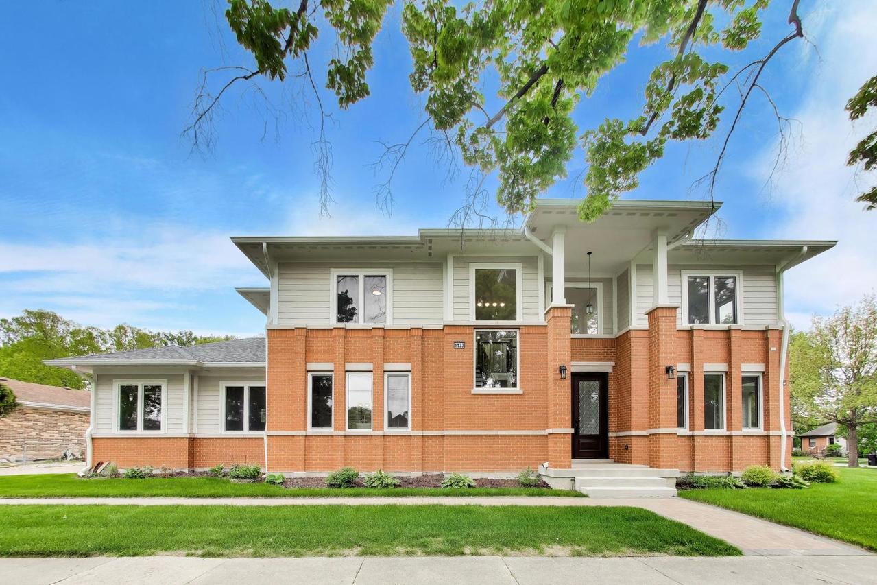 1133 Fortuna Ave., Park Ridge, IL 60068