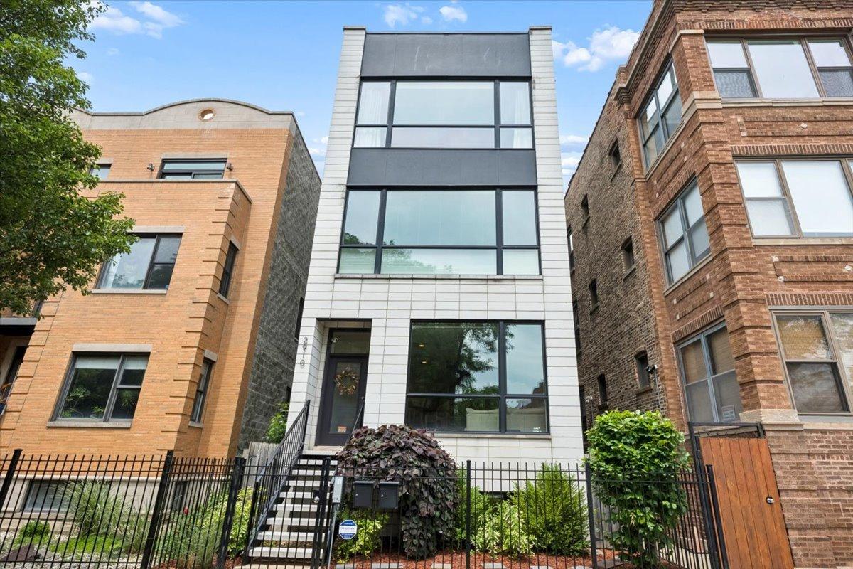 2910 W Palmer St. #1, Chicago, IL 60647