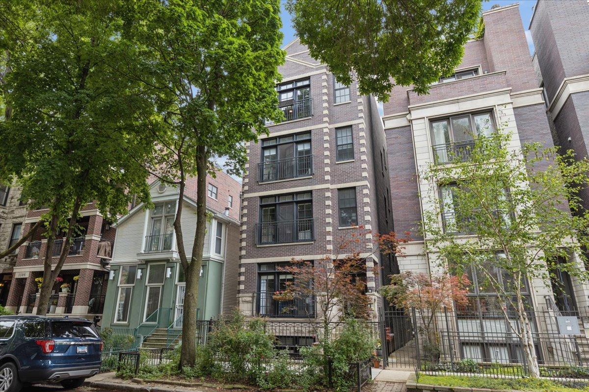 1510 N Cleveland Ave. #4, Chicago, IL 60610