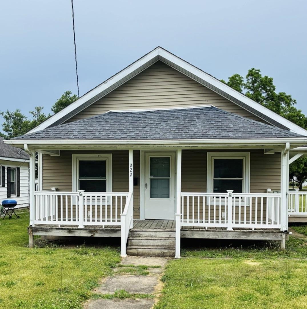 222 E Thompson Ave., Hoopeston, IL 60942