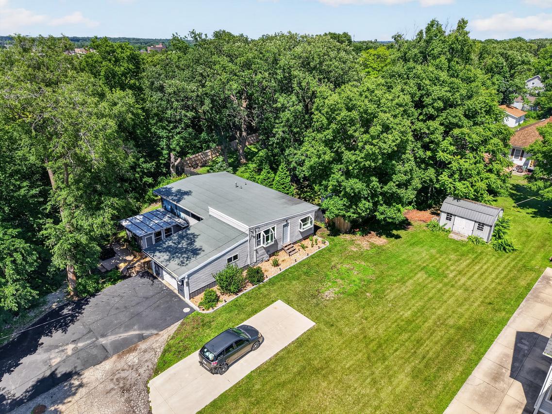 300 Adams St., Ottawa, IL 61350