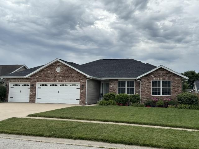 318 Piazza Ln., Chatham, IL 62629