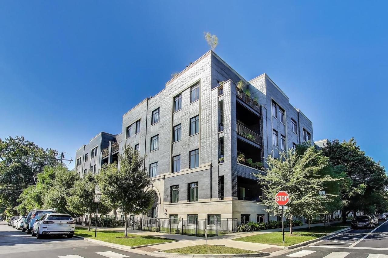 5748 N Hermitage Ave. #411, Chicago, IL 60660