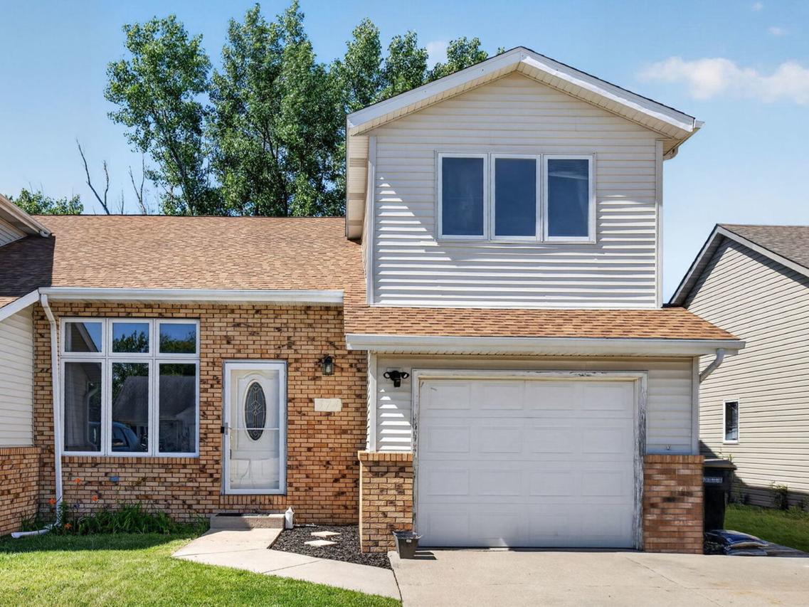 574 W Oak St., Coal City, IL 60416