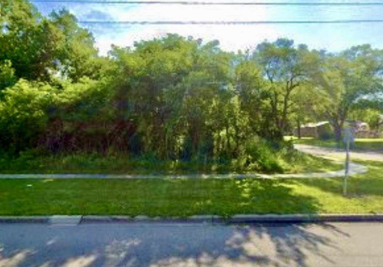 12329 W Warner St., Waukegan, IL 60087