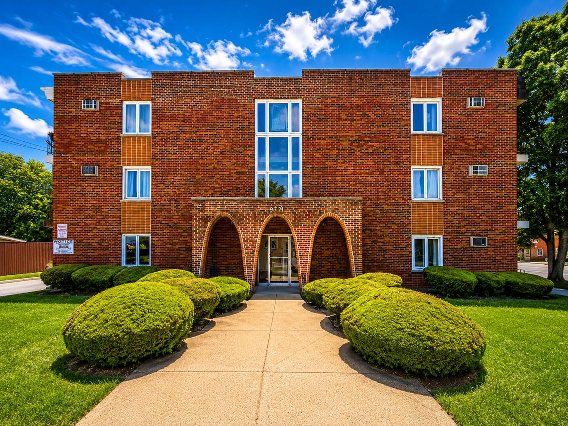 9721 S Cicero Ave. #3E, Oak Lawn, IL 60453