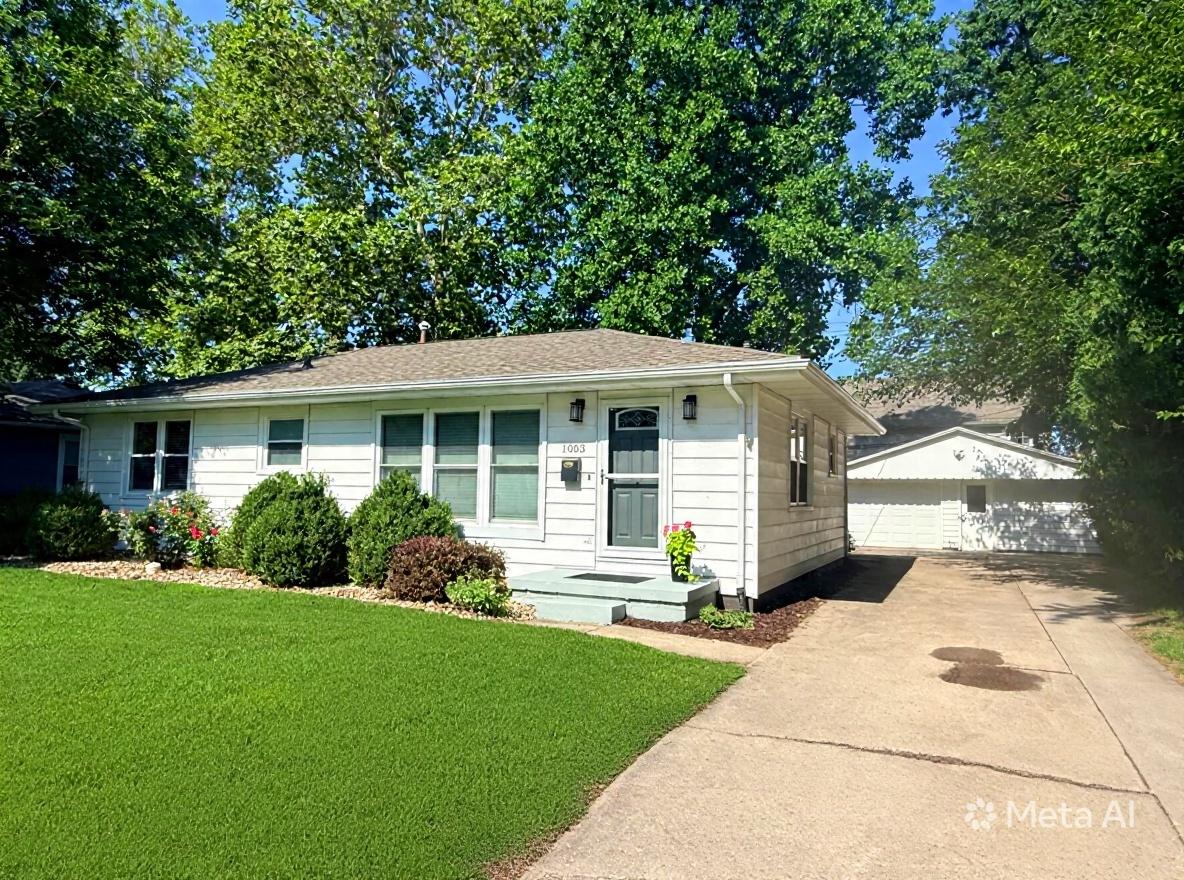 1003 Mcgregor St., Bloomington, IL 61701