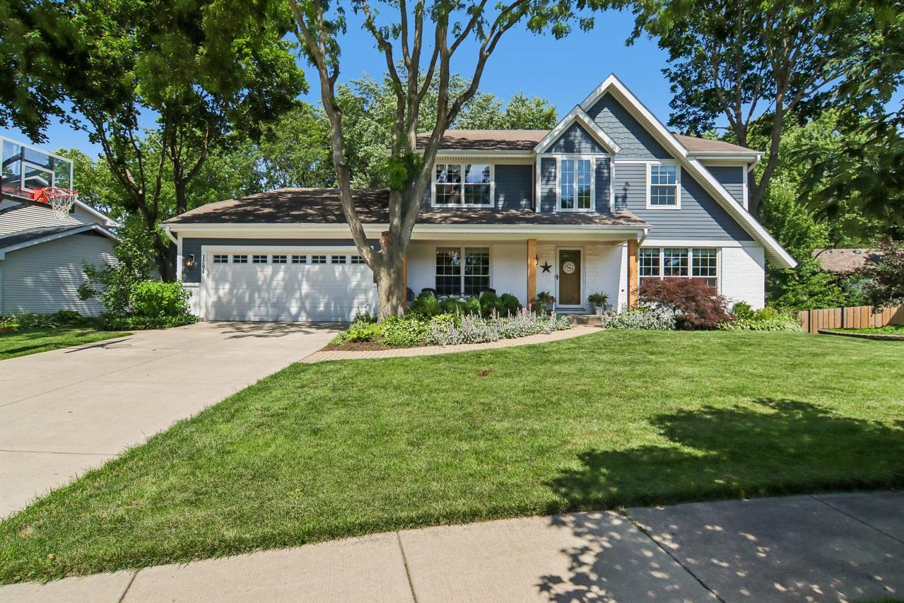 1204 Parliament Ct., Libertyville, IL 60048