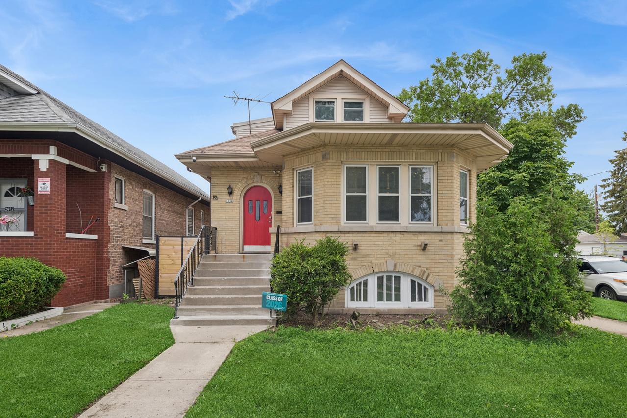 2656 N Newcastle Ave., Chicago, IL 60707