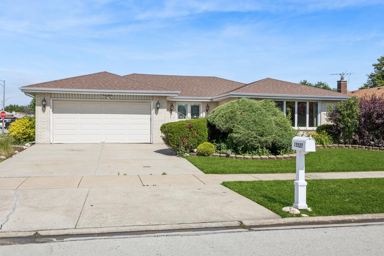 15527 Heather Ct., Orland Park, IL 60462