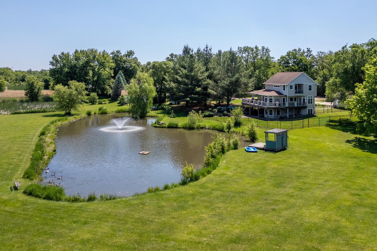 463 40th St., East Moline, IL 61244