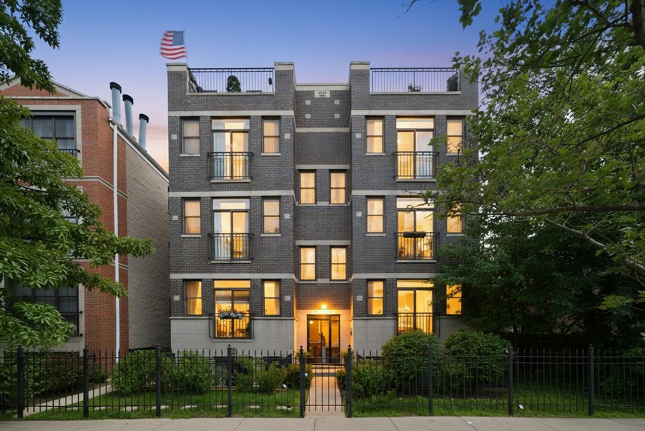 1109 W Cornelia Ave. #1W, Chicago, IL 60657