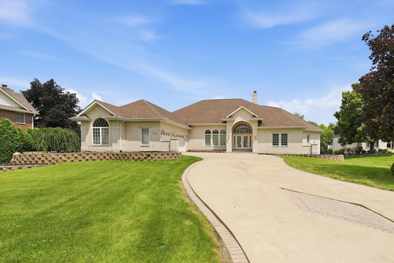 12024 W Edgewood Dr., Homer Glen, IL 60491