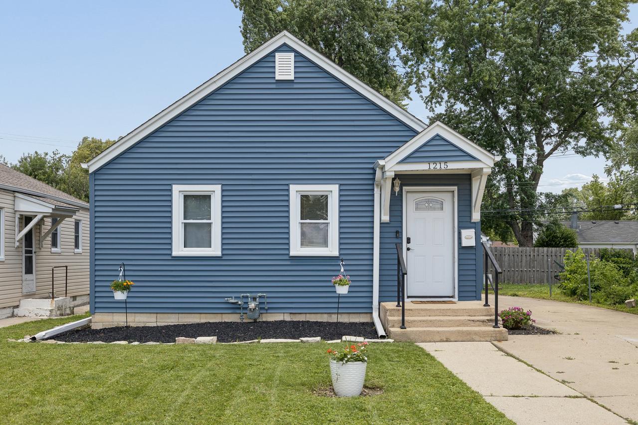 1215 W Jefferson St., Joliet, IL 60435